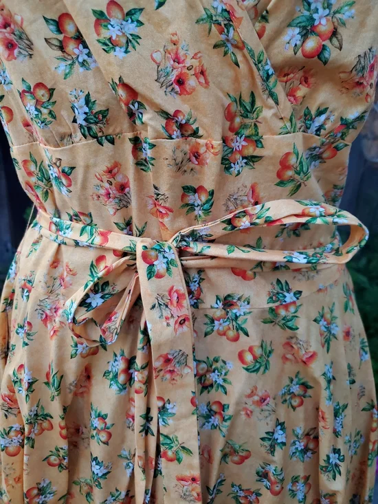 Heart Of Haute Oranges Print Dress - Yellow - Picture 3 of 7